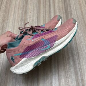 Nike Pegasus Trail 5 Gore-Tex Women’s Shoe Size 10.5 in Red Stardust/Green Frost